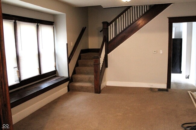 1214 N Oakland Ave