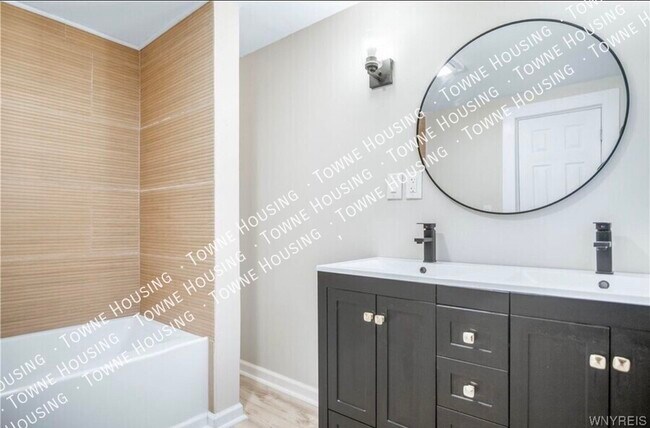 Photo - 30 Cedar St Unit Lower