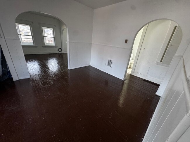 Photo - 880 Stevenson Rd Unit Up