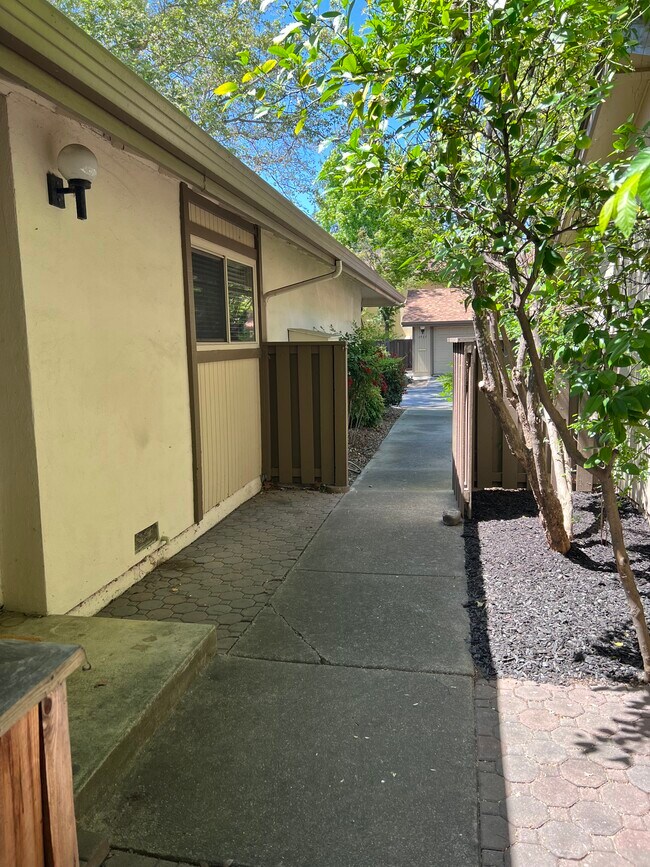 Photo - 1709 Countrywood Ct