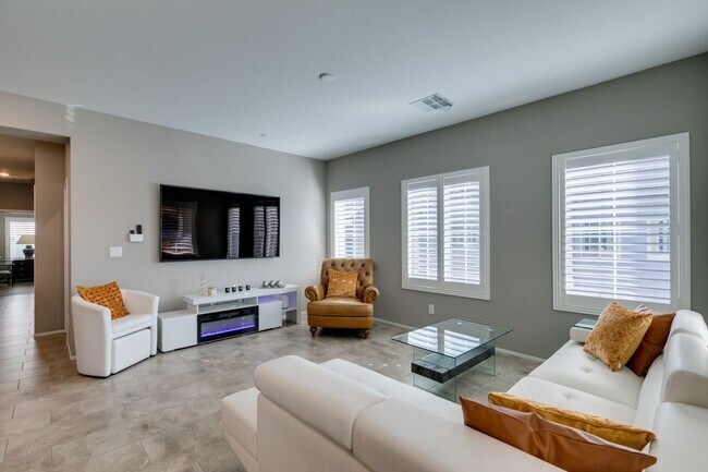 Photo - Luxury Fully Furnished 2Bed/2.5Bath Townhome in Gated Community