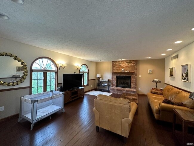 Photo - 3825 E Devonshire Ln