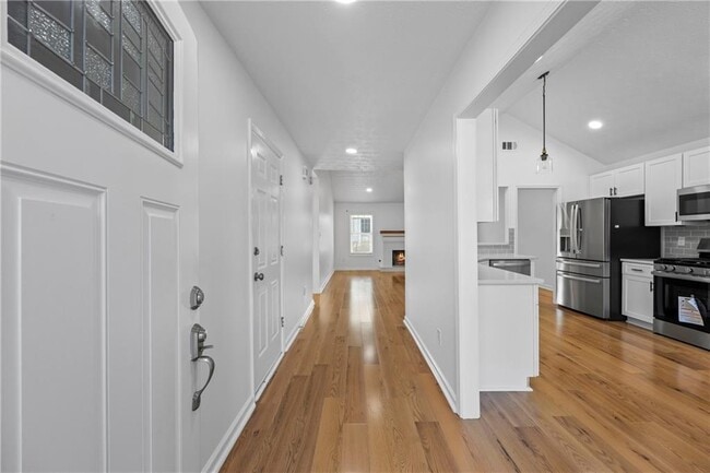 Photo - 367 Ayelsbury Ct