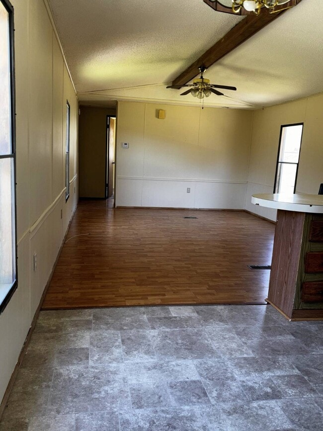 Photo - 499 Tanzman Rd