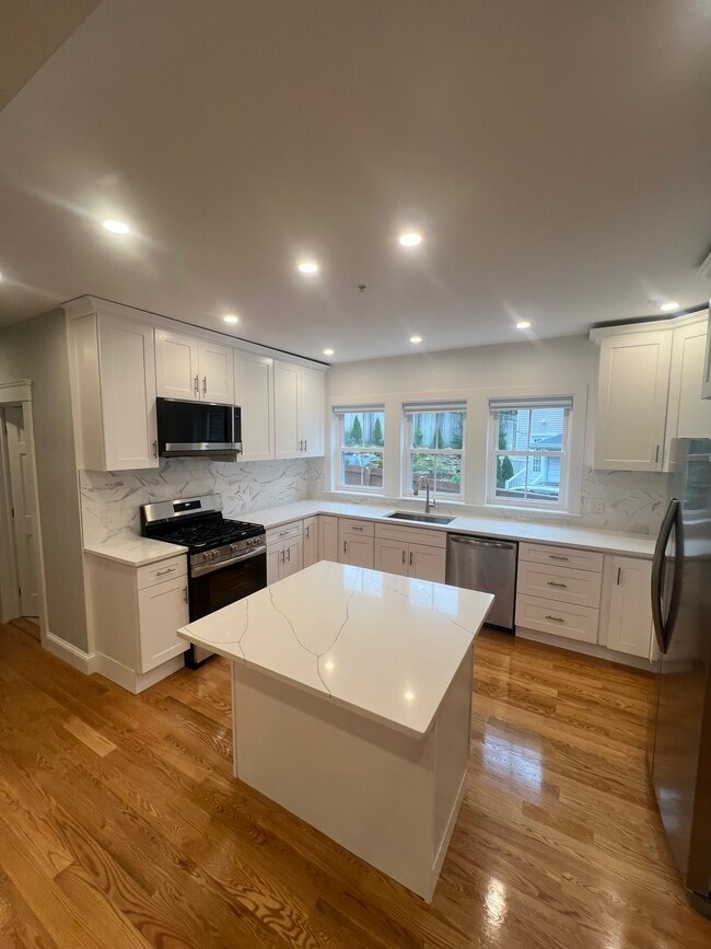 Photo - 86 Orchard St