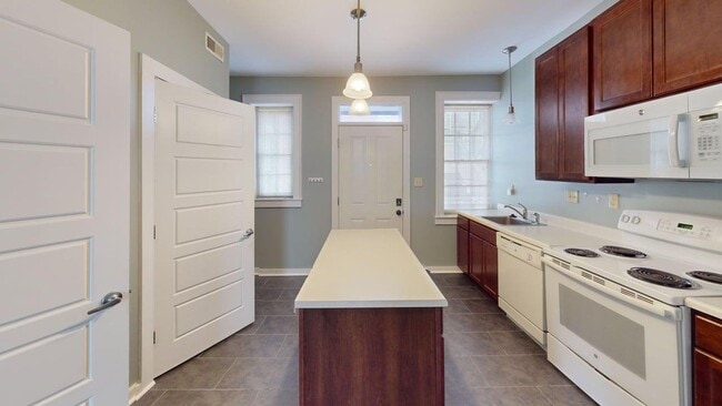 Building Photo - 3867 Lafayette Ave Unit 3867-1B