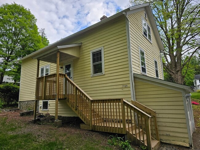 Photo - 17 Pleasant St