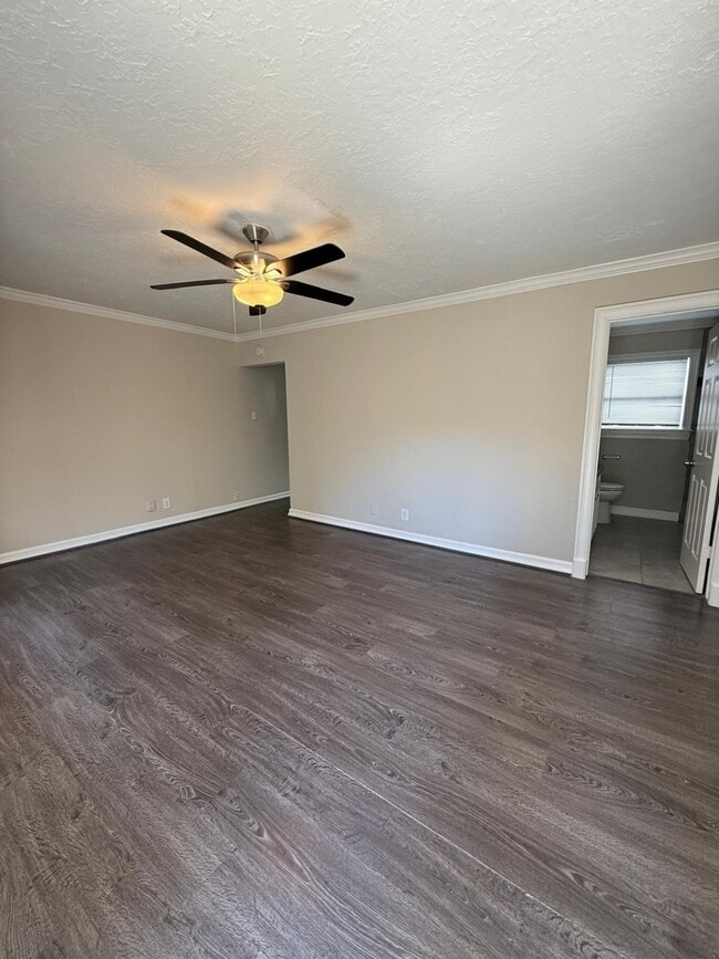 Photo - 731 Columbia St