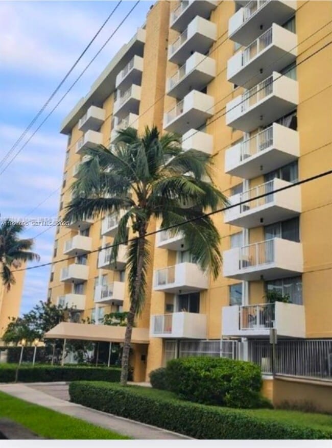 Photo - 2020 NE 135th St Unit 903