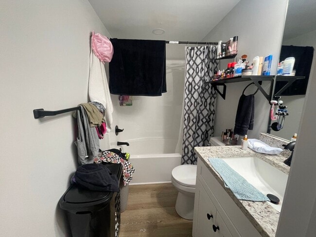 Photo - NEWLY RENOVATED COTTAGE! PRE-LEASING FOR A...