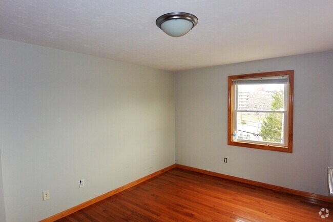 Building Photo - 56 Westminster Ave Unit #house
