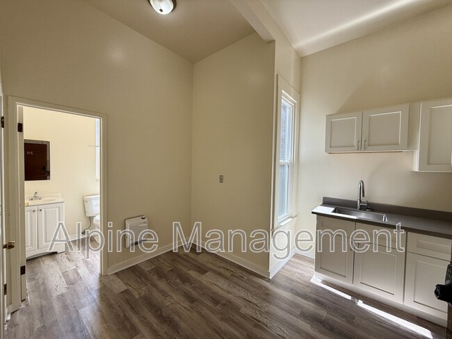 Photo - 2315 Mission St