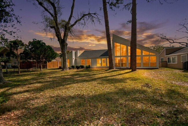 Photo - 3322 Robinson Rd