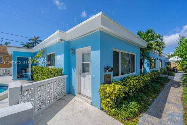 2120 Biarritz Dr Unit 1