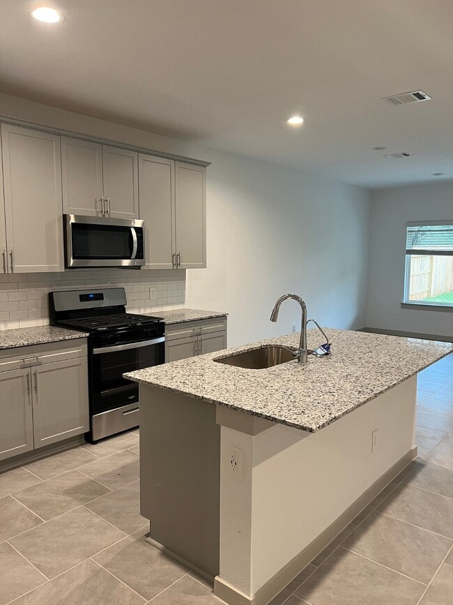 Building Photo - 4955 Natchez Trce Rental
