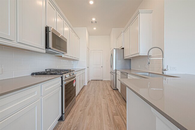 Photo - 5554 Amber Brook Ln