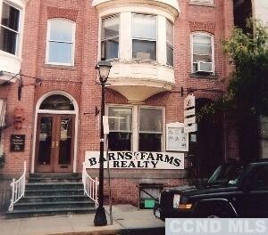 Photo - 518 Warren St