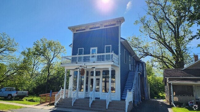 Building Photo - 11323 Fox River Rd Unit #1 Rental