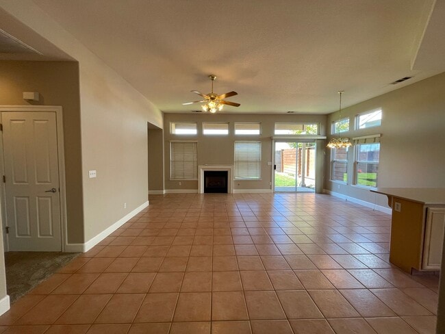 1621 Linnea Ln