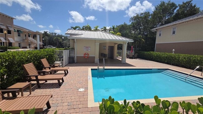Building Photo - 4605 SW 75th Way Rental