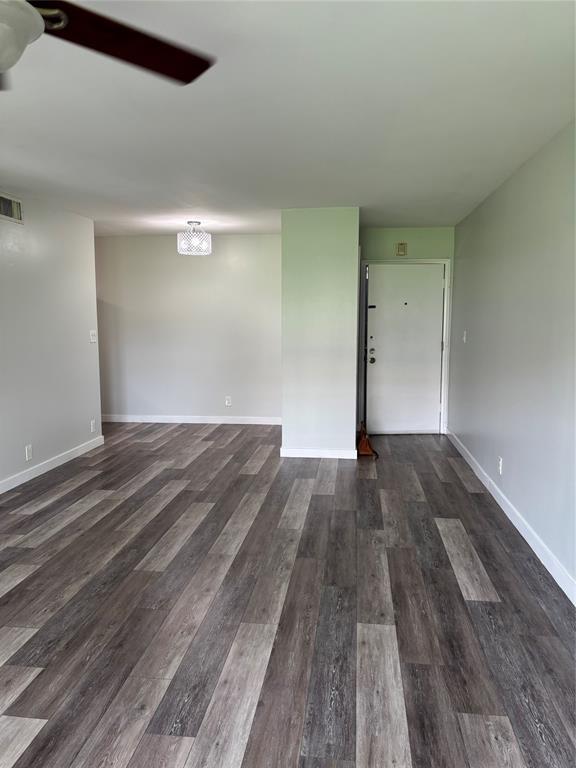 Building Photo - 9 NE 19th Ct Unit 102C Rental