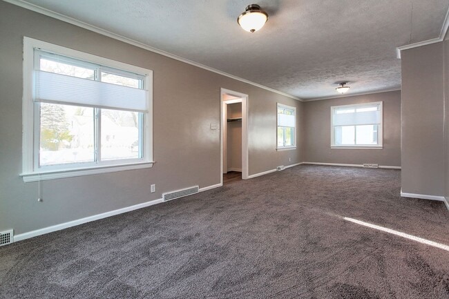 Photo - 3 Bedroom Home On Holland's North Side