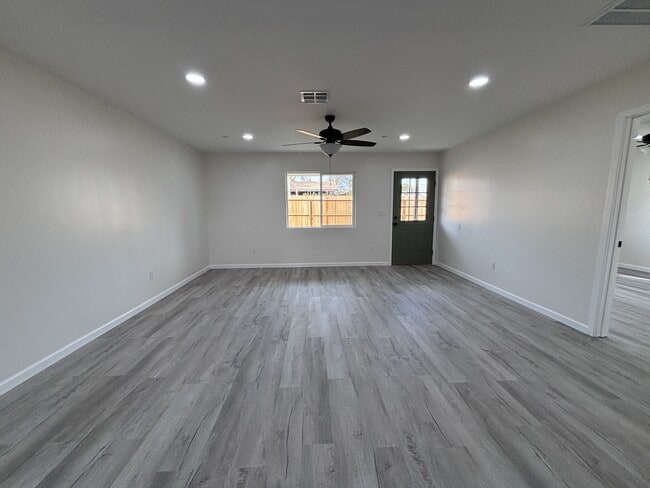 Photo - 206 Hughes Ave