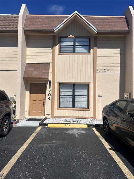 Building Photo - 3900 SW 52nd Ave