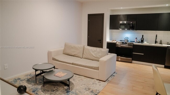 Photo - 398 NE 5th St Unidad 2615