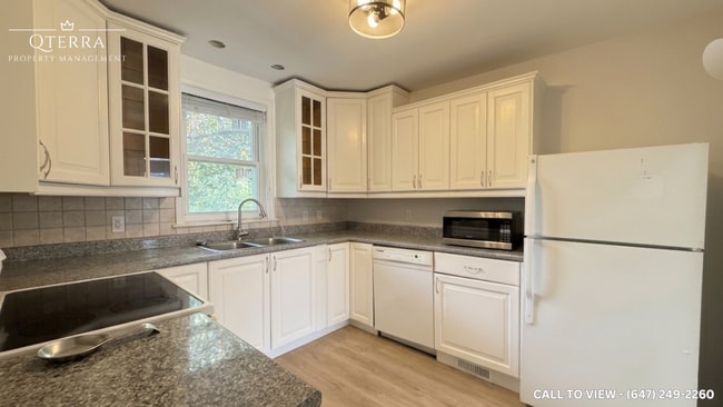 Photo - 55 Verwood Av