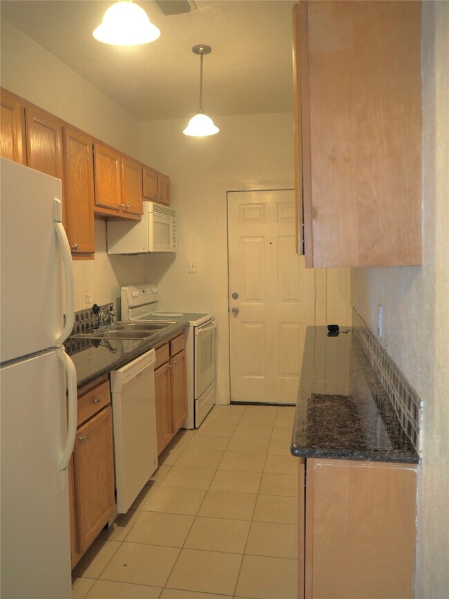 Building Photo - 3409 La Branch St Unit False