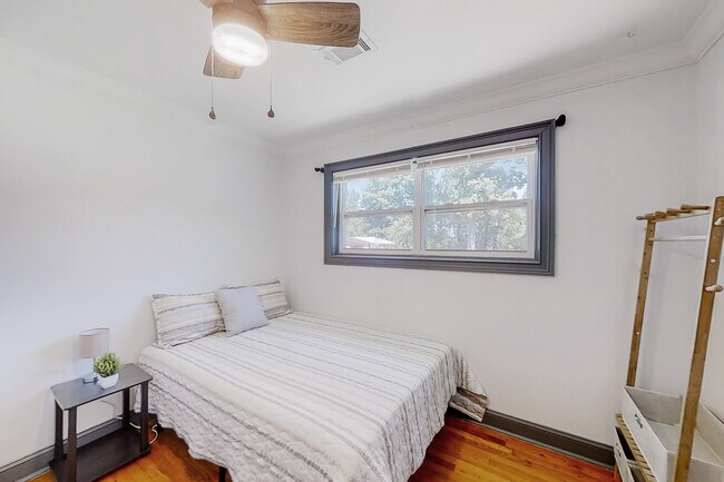 Photo - 1395 Stoneham Ct