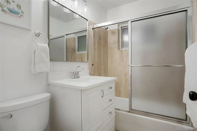 Photo - 2840 S Yates St