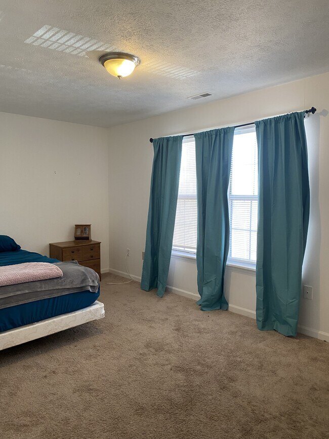 Photo - 6667 Cedar Lake Dr