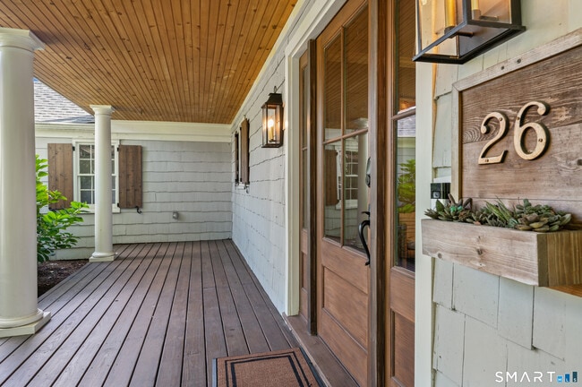 26 Beach Dr