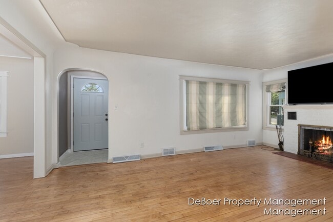 Photo - 2945 Roosevelt Rd