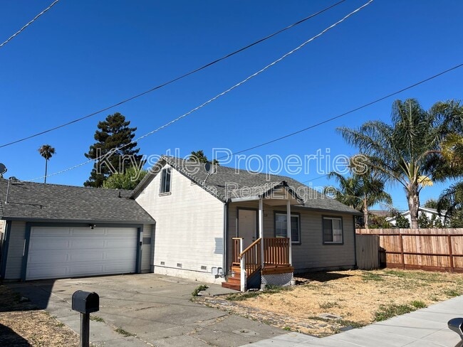 Building Photo - 228 Donaldson Way E Rental