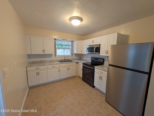 Photo - 305 W Virginia Dr