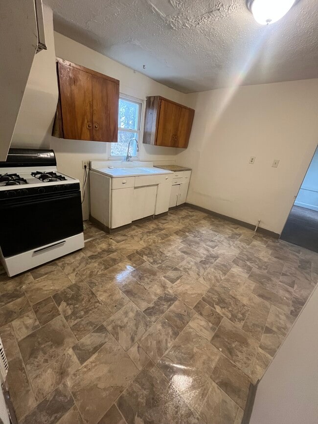 Photo - 26 Christie St Unidad #2