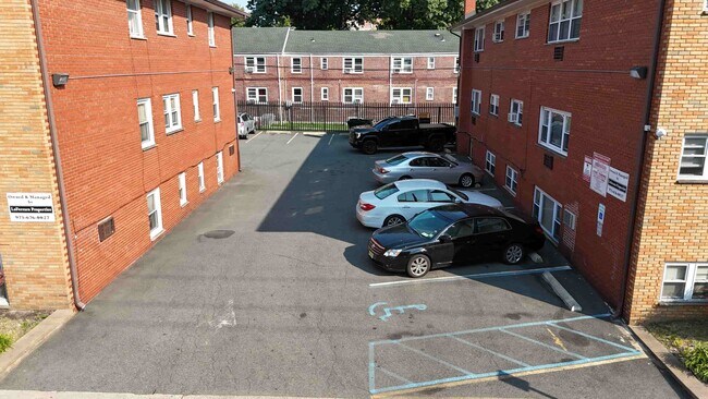 824-828-832 Grove St