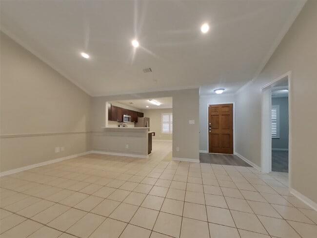 Photo - 5603 Rivertree Ln