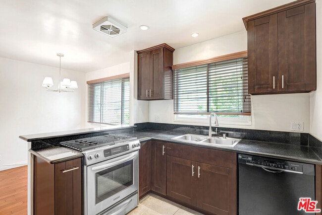 Photo - 1219 N Crescent Heights Blvd Unidad C