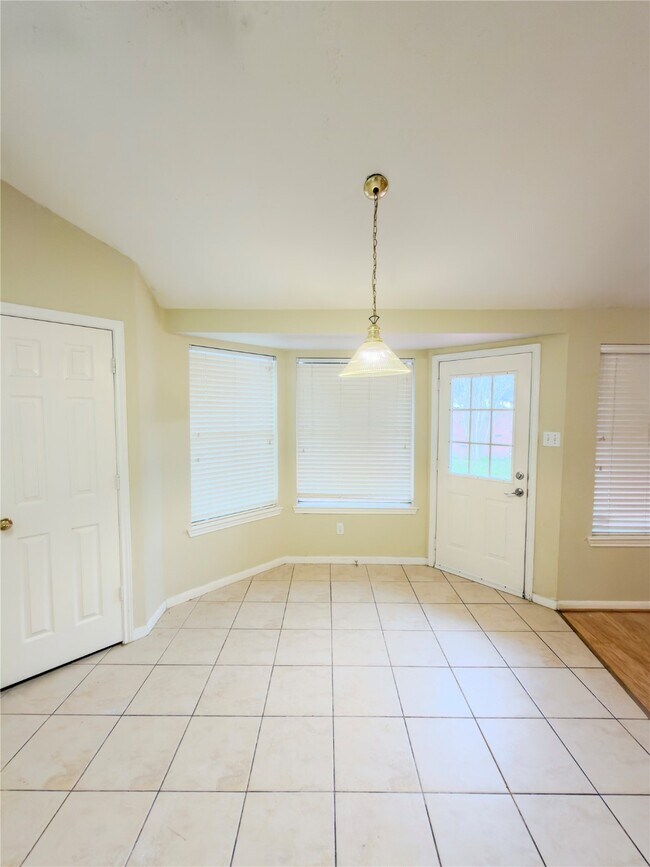 Photo - 818 Presley Way