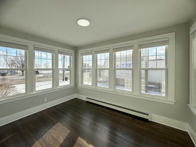 Photo - 36465 Main St