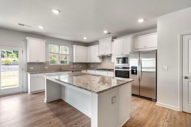 Photo - 420 Pt Pl Dr