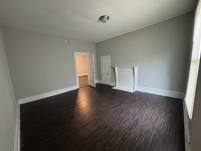 Photo - 331 McLin St