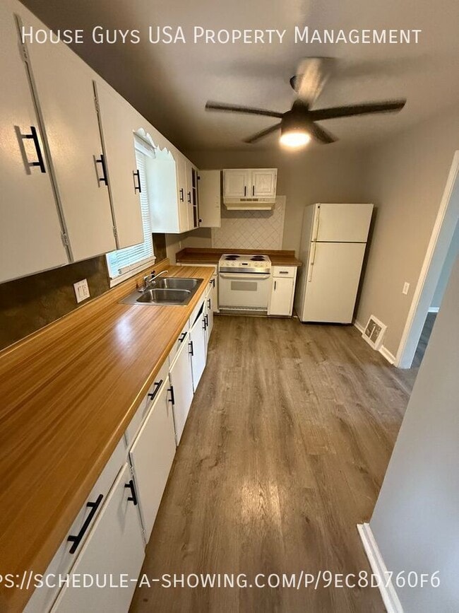 Photo - 4612 Linwood Blvd