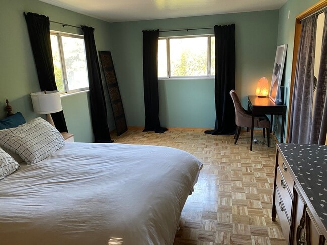 Bedroom - 1017 Louisiana St Unit B