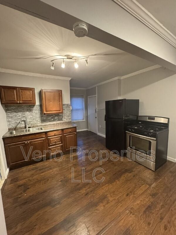 1 Cataract St