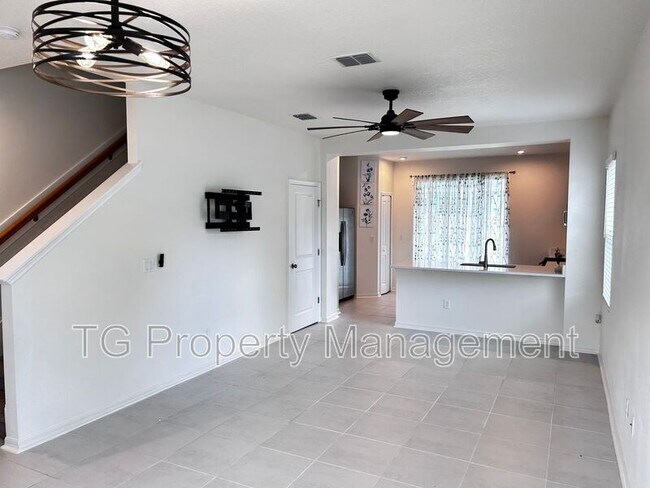 Photo - 379 Annies Pl